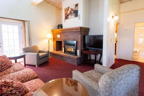 Fireside Inn and Suites Bangor image 21